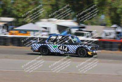 media/Oct-02-2022-24 Hours of Lemons (Sun) [[cb81b089e1]]/1020am (Front Straight)/